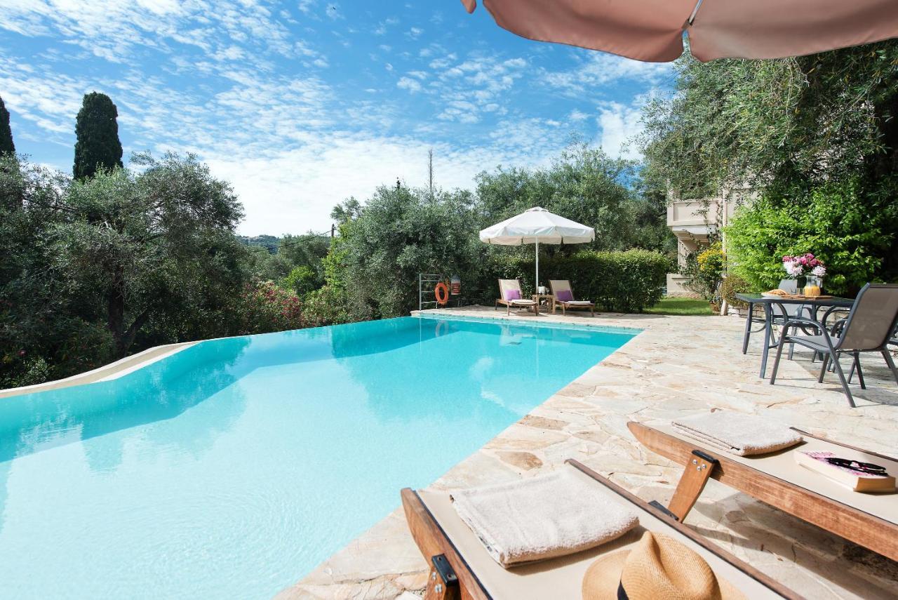 Villa Lofos Kassiopi Exteriör bild