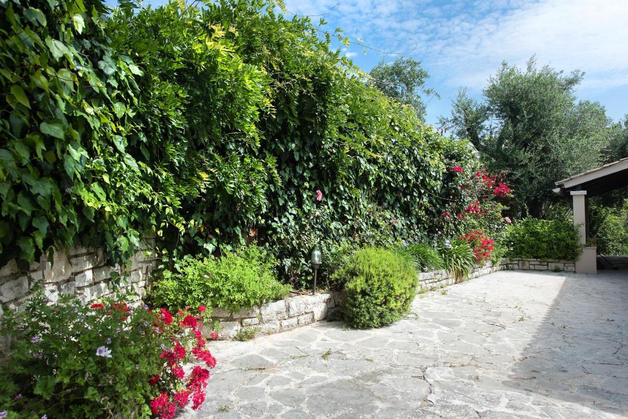 Villa Lofos Kassiopi Exteriör bild